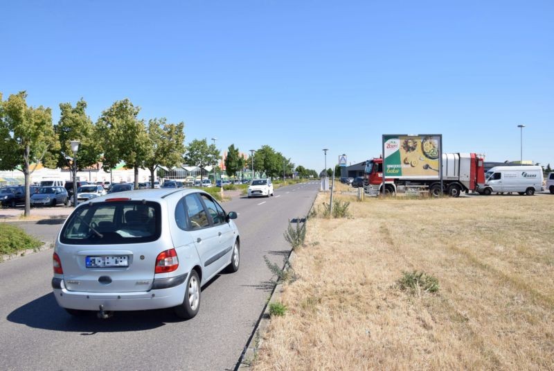 Am Marktwege 2 /Rewe im EKZ/neb. Aldi/Ahornweg/Sicht Zuf