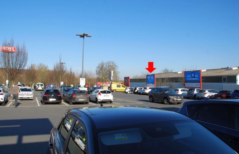 Philipp-Reis-Str. 4 /Rewe Center Eins-A/rts von Einf/Sto. 2