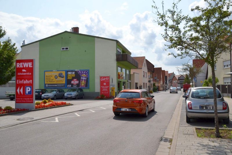 Hauptstr. 107 /Rewe/Einfahrt (quer zur Str)