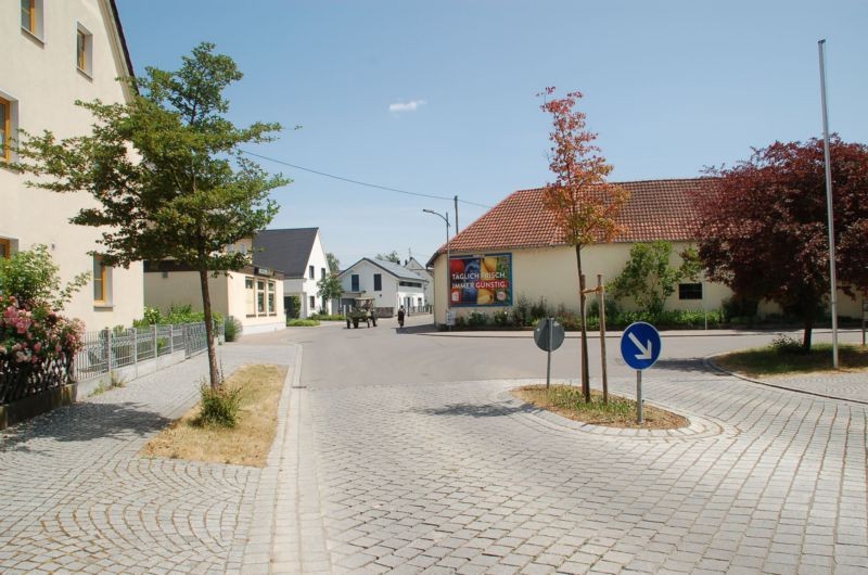 Hauptstr. 29 (quer am Giebel)