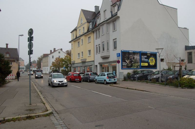 Zollernstr. 32 (quer am Giebel)