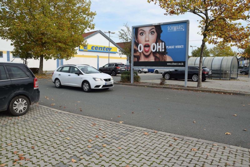 Nürnberger Str. 51 /E-Center/lks vom Eing (Sicht Autohaus)