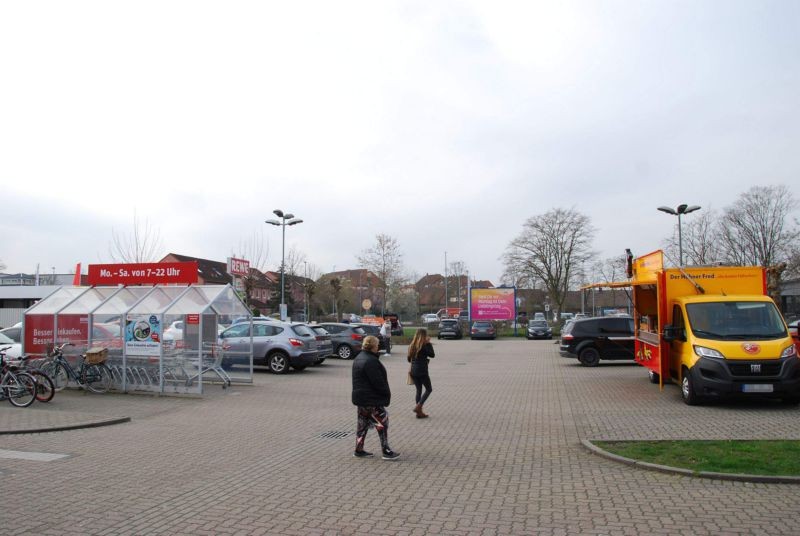 Waldspitzweg 3 /Rewe/geg. Eingang