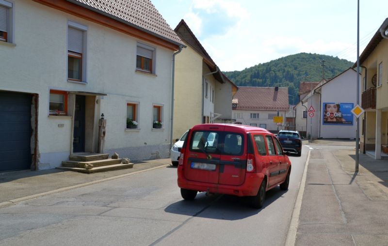 Haslebergstr. 5/quer am Giebel  (Gauselfingen)