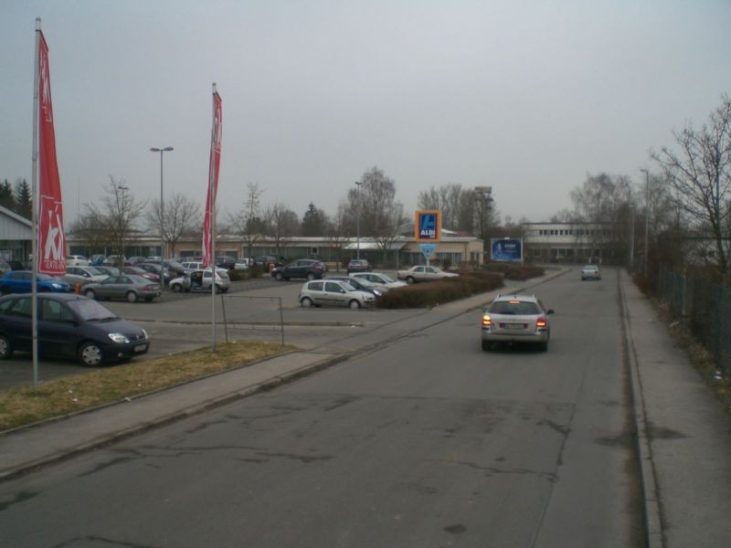 Robert-Bosch-Str. 6/Zufahrt Aldi+KIK (WE lks)