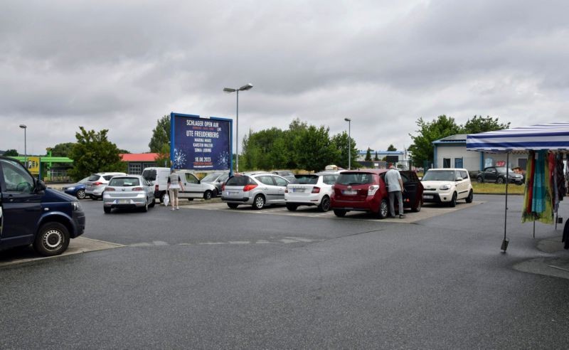 Am Gewerbepark 2 /Edeka/geg. Eingang (Sicht Eingang)