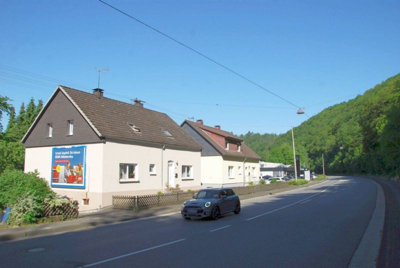 Kölner Str. 158/B 62 (quer am Giebel)