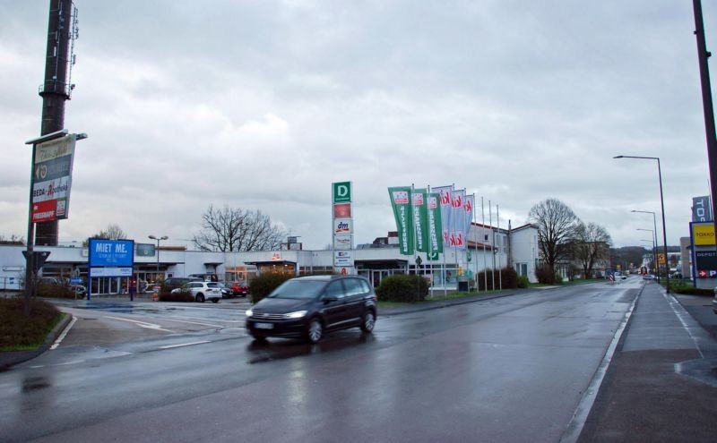 Saarstr. 35 /dm/Einfahrt (Sicht Str)