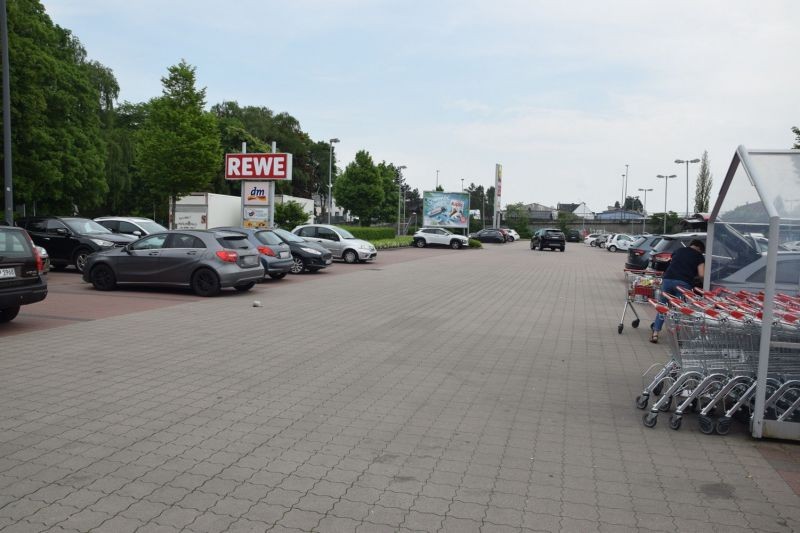 An der Ost-West-Brücke 3 /Rewe+Lidl/Einfahrt (Sicht Rewe)