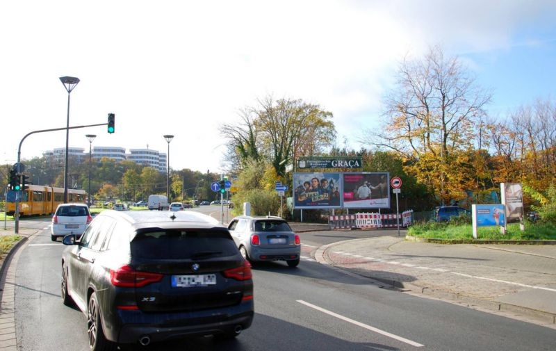 Pariser Str. 1 (quer zur B 40)
