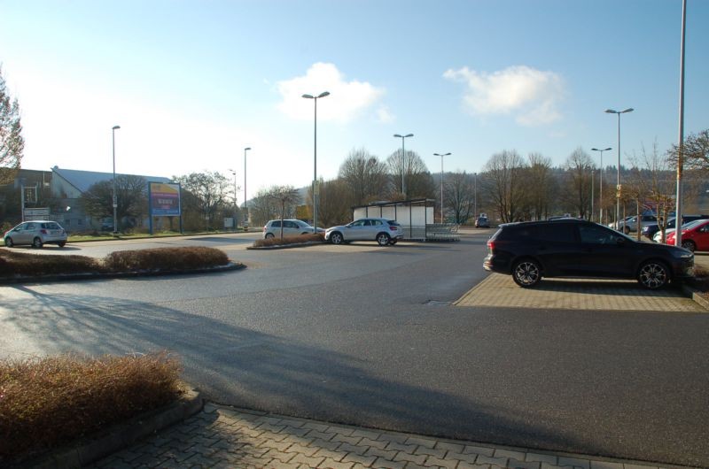 Dietlishofer Str. 10 /Edeka/geg. Eingang (Sicht Markt)