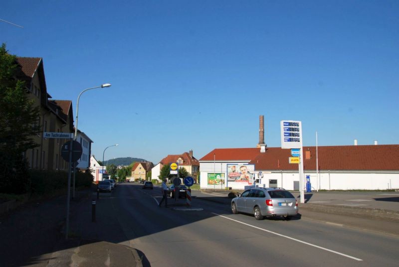 Arolser Landstr. 35 /Lidl/Einfahrt/Sicht Tkst (quer zur Str)