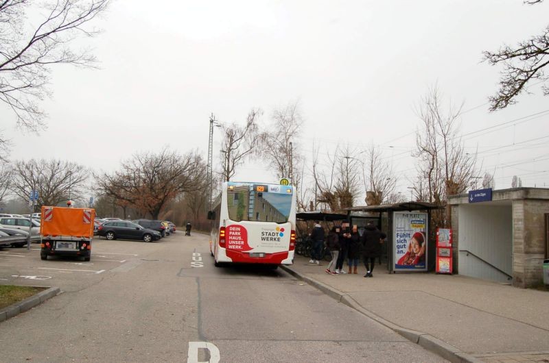 Luitpoldstr/P+R Platz/neb. Ufg zum Bhf/WH (aussen)