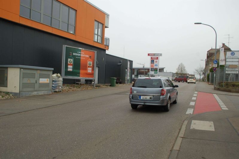 Adolffstr. 48 /Rewe + Aldi/Einfahrt (lks)