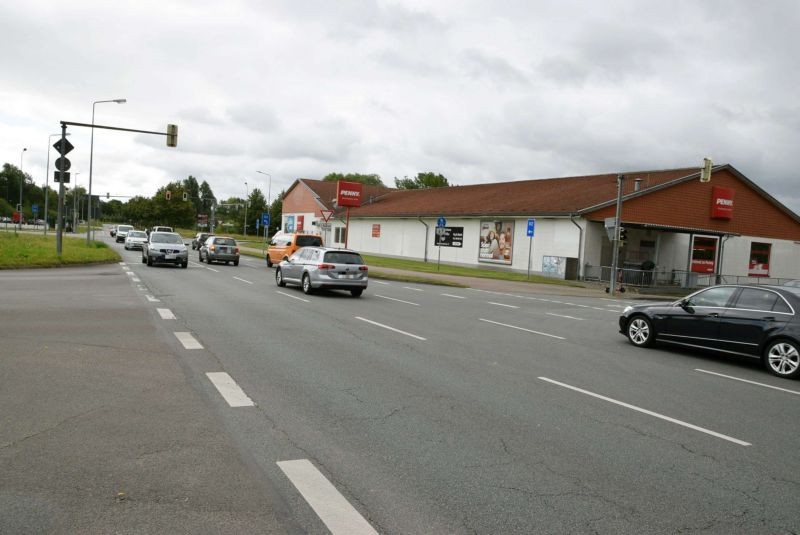 Hinrichsdorfer Str. 7b /Penny/parallel zur Toitenwinkler A.