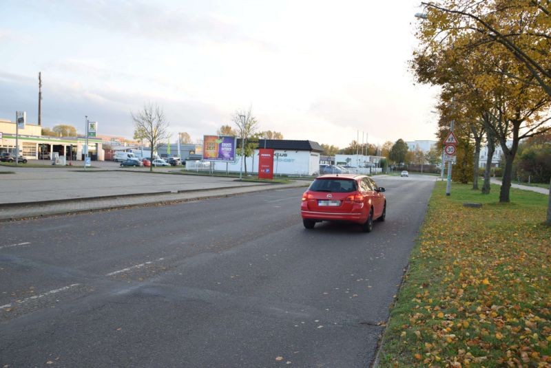 Hinrichsdorfer Str. 7b /Penny/Einfahrt (Sicht Markt)