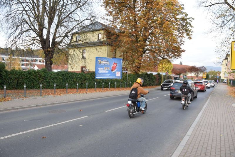 Bahnhofstr. 88/nh. Bahnübergang