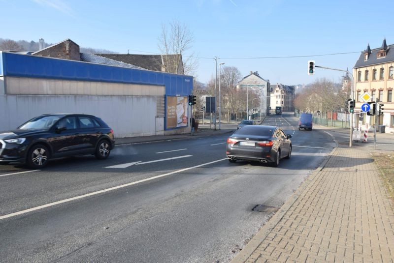 Lengenfelder Str/B 94/Plauensche Str. 3/Zufahrt Rewe (lks)