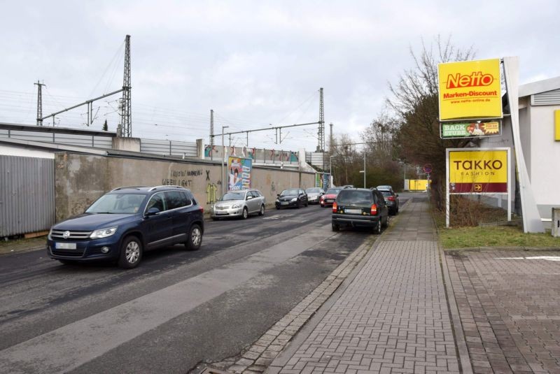 Innersteweg/Am Fuhrenkampe/geg. Netto/Einfahrt