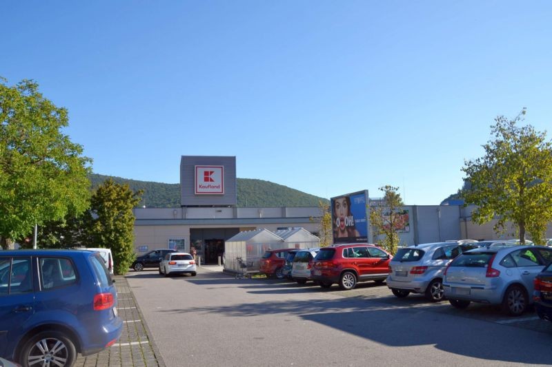 Neuer Weg-Nord 47 /Kaufland/geg. Eingang (Sicht Str)