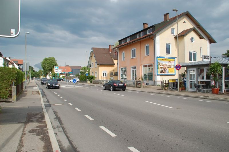 Donauwörtherstr. 8 (quer am Giebel)