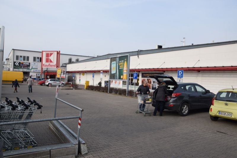 An der Prießnitzaue 1-3 /Kaufland/neb. Eingang (mte)