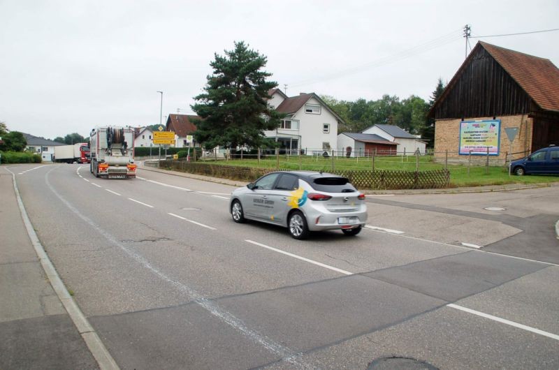 Bahnhofweg 1/Ecke Stockacher Str (Aach-Linz)