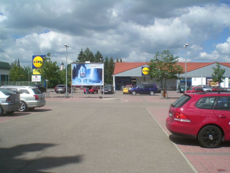 Lauinger Str. 21 /Lidl/Einfahrt (Sicht KIK)