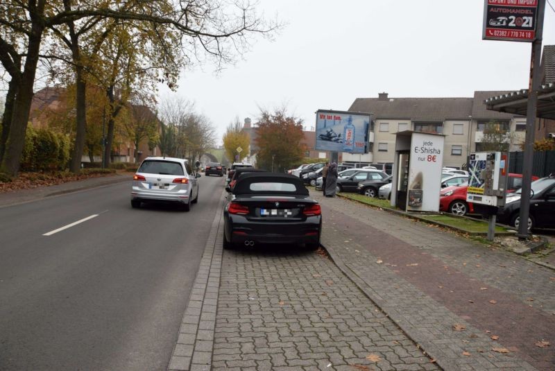 Dolberger Str. 17/beim Autohandel/WE rts (City-Star)