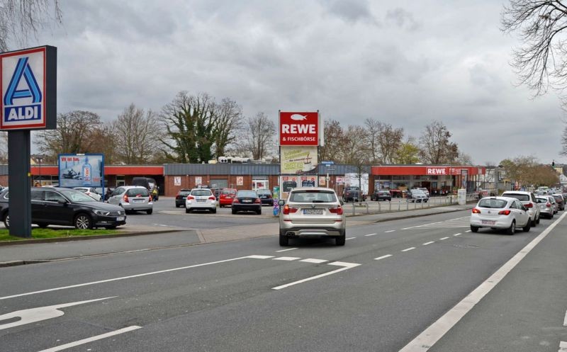 Wittbräucker Str. 51 /Rewe/geg. Eingang (Sicht Einfahrt)