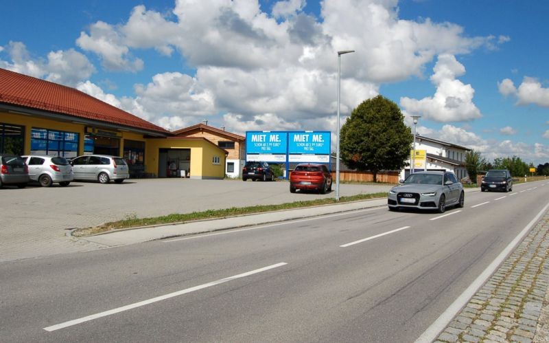 Tassilostr. 2 /Edeka/neb. Eingang/quer zur Str  (Gergweis)