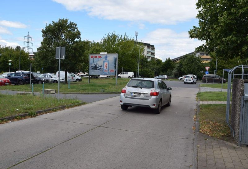 Junckerstr. 26 /Kaufland/Bruno-Salvat-Str (Sicht Obi)