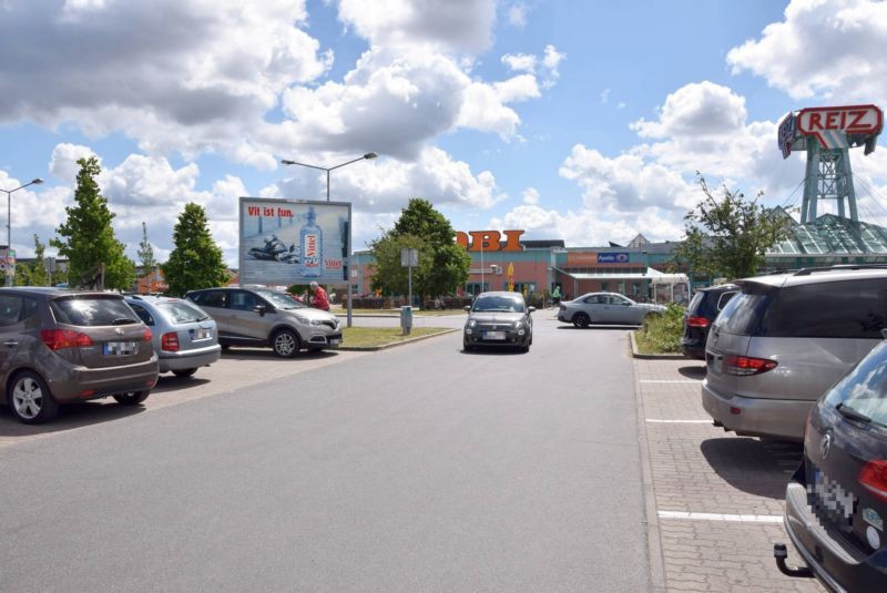 Junckerstr. 26 /Kaufland/Einfahrt/Sicht Multi Möbel (Sto. 3)