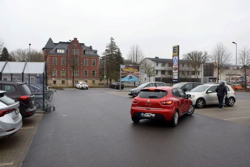 Augustusburger Str. 77 /Edeka (geg. Eingang)