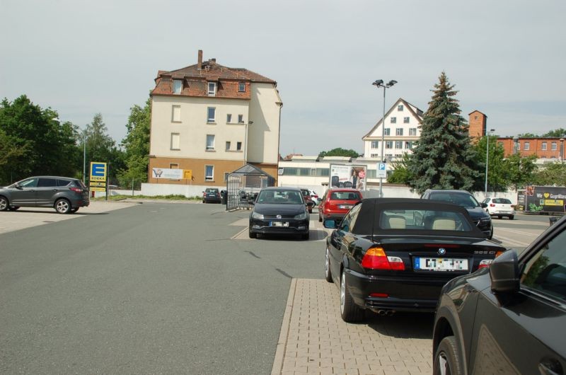 Gravenreutherstr. 19 /Edeka (nh. Einfahrt)