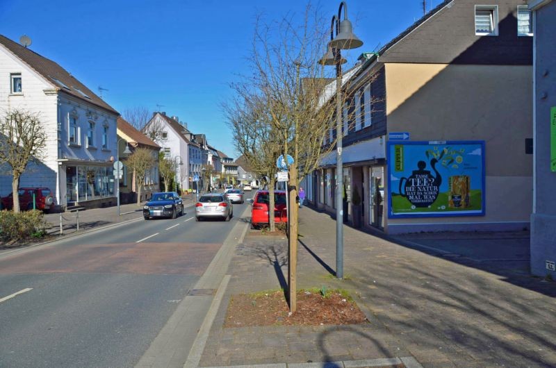 Hauptstr. 31 (quer am Giebel)