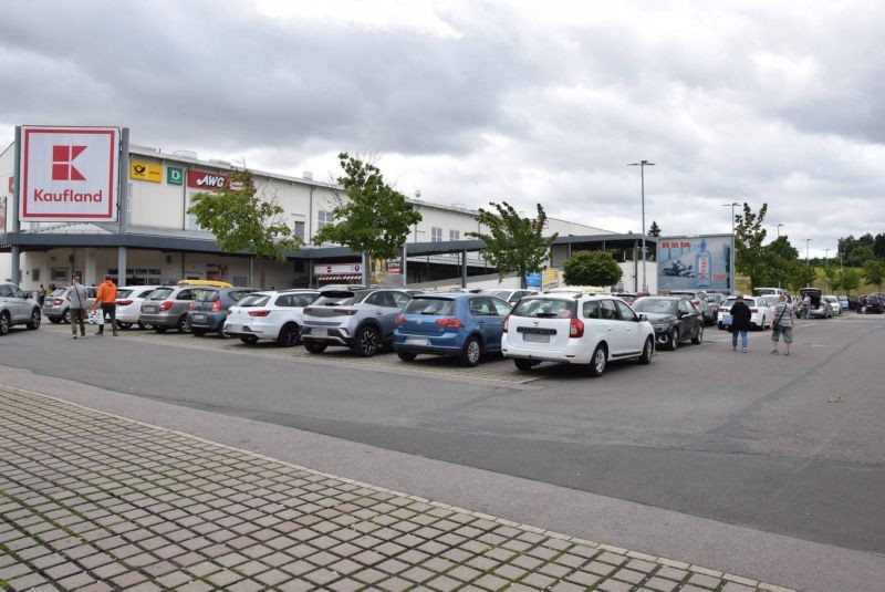 Käthe-Kollwitz-Str. 43 /Kaufland/rts vom Eing/Si Str-freiste