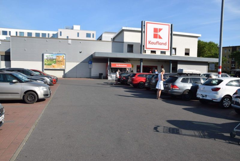 Pütterweg 1 /Kaufland/neb. Eingang (rts)