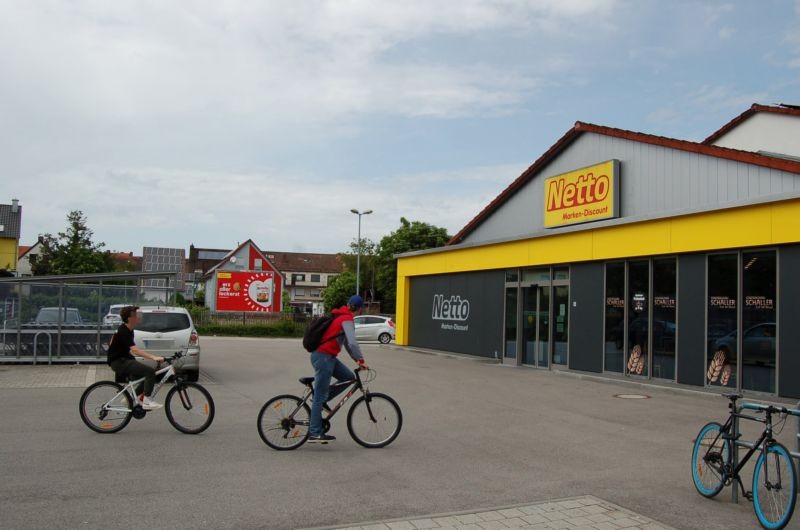 Hirtenstr. 15 /Netto/geg. Eingang