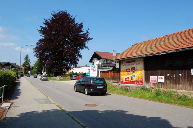 Frauenauer Str. 49c/Zufahrt Edeka -Hindenburgstr (lks)