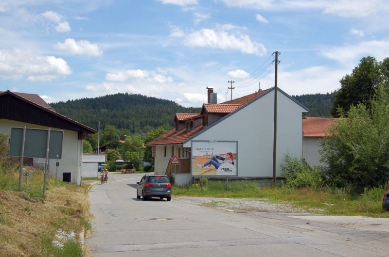 Leuthen/neb. Nr. 3/geg. Dorfplatz/Zuf Nah & Gut -Sägmühlstr