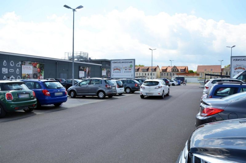 Lüneburger Str. 1 /Kaufland/Einfahrt/Sicht Eing (lks)