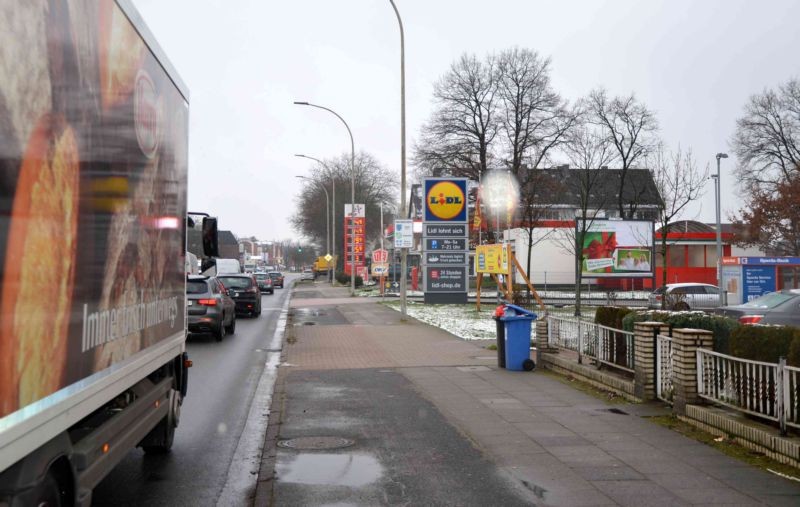 Altonaer Chaussee 14 /Lidl/Einfahrt (Sicht Luruper Hauptstr)