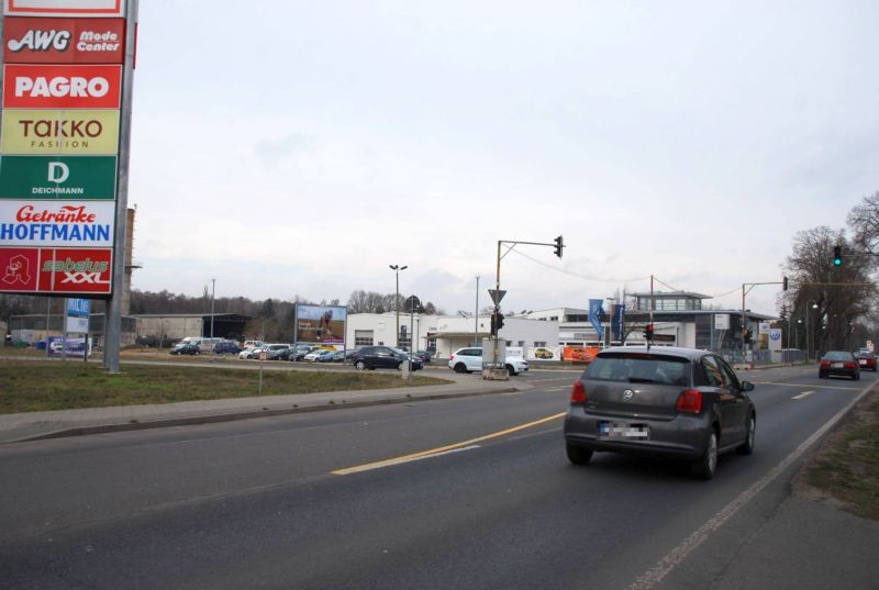 Stubenrauchstr. 60a /B 96/Kaufland/rechte Einfahrt (rts)