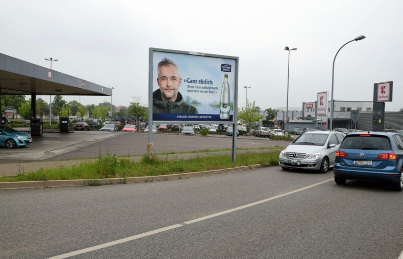 Schwarzer Weg 40 /Kaufland/Einfahrt (lks)