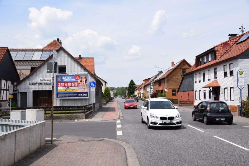 Lauterbacher Str. 30/Ecke Gräßteweg/B 254 (quer)