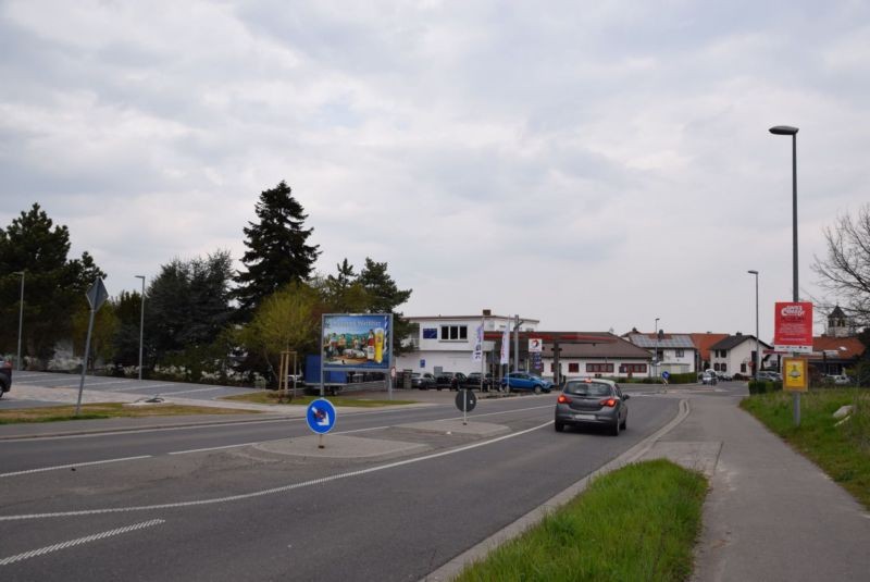 Wattenheimer Str. 30/Zufahrt Rewe/WE lks