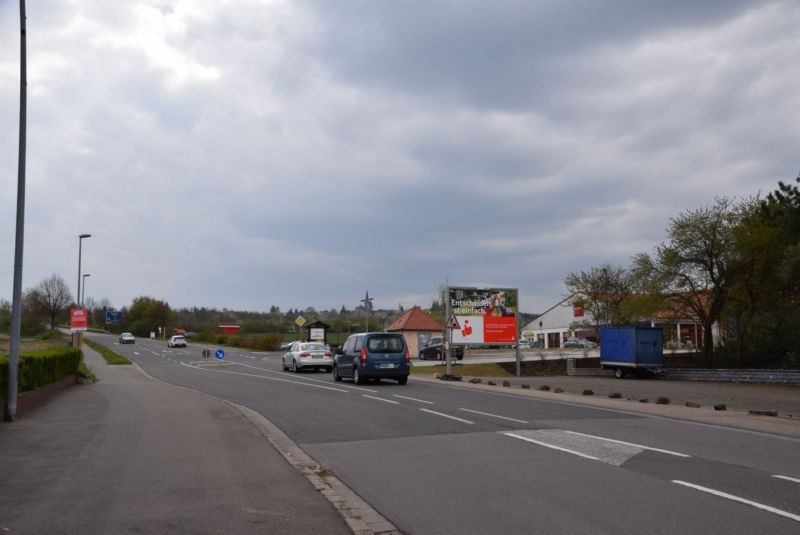 Wattenheimer Str. 30/Zufahrt Rewe/WE rts
