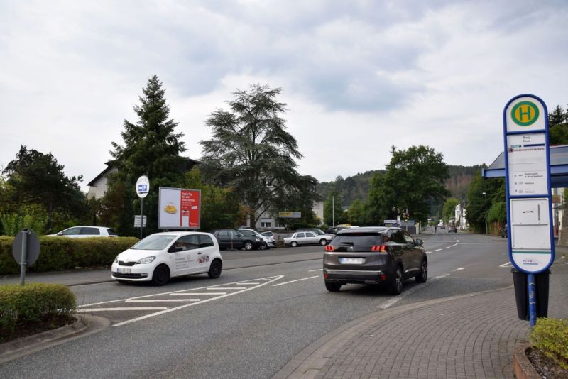 Burger Hauptstr. 16/Zufahrt Netto (Sicht Kreisel)