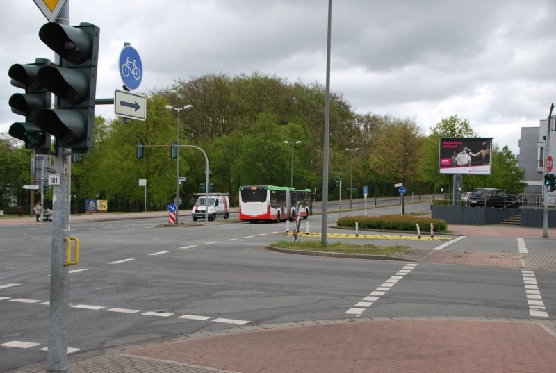 Herzlia-Allee 9/Ecke Bergstr/Sicht Kreuzung (City-Star)